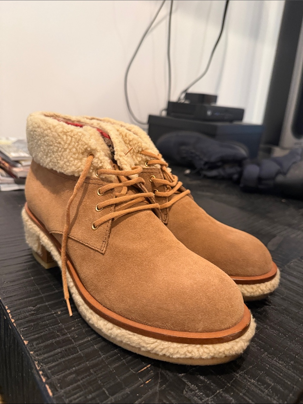 Women’s  Tan Suede Shearling-Lined Lace-Up Boots